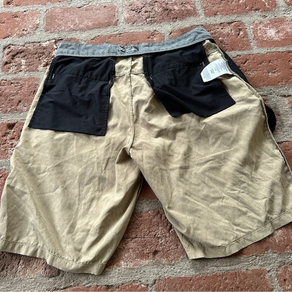 Hurley men’s knee length lightweight shorts size 30 beige Tan casual summer - Picture 13 of 15